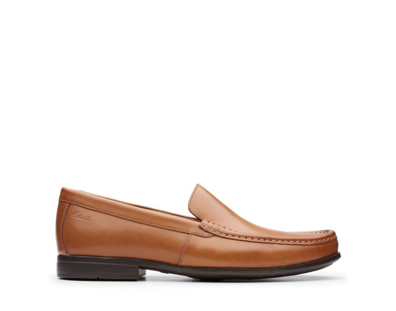 Clarks Claude Plain Loafers Brown Men - India S0W8235-E3